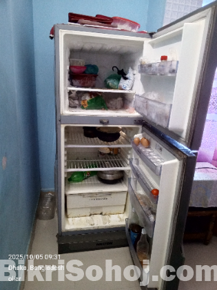 Walton 317 লিটার চালু ফ্রিজ